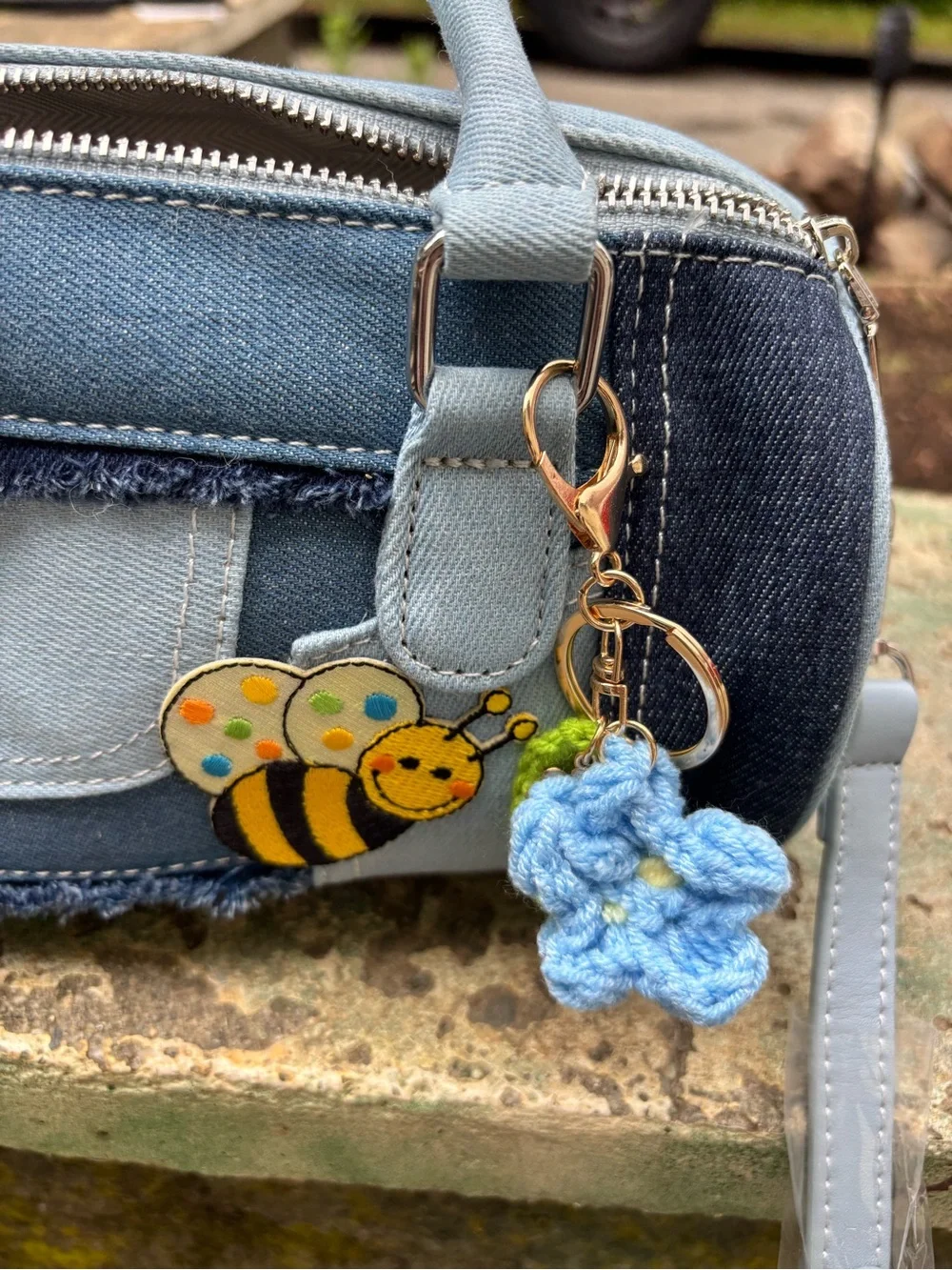 Denim  look Bee Appliqué Crossbody Bag - Light Blue brand new